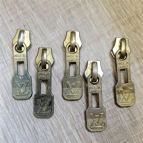 authentic louis vuitton zipper pull